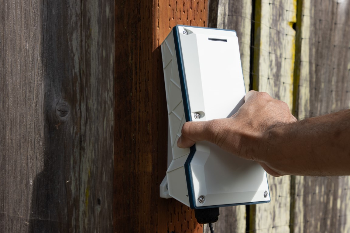 Mount plate installation